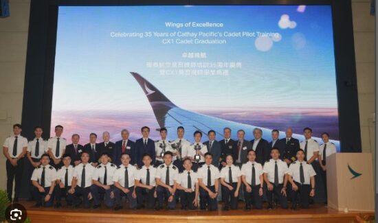 和平日报 | 国泰航空将在春节期间向机师提供特别津贴