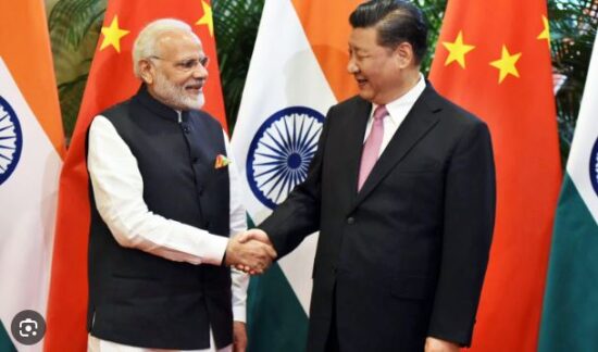 和平日报 | 习近平与莫迪会谈 吁双方妥善处理边界问题