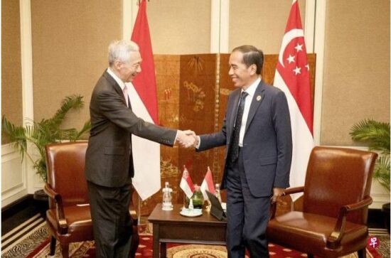 和平日报 | 李总理致电佐科和普拉博沃 恭喜印尼顺利举行选举