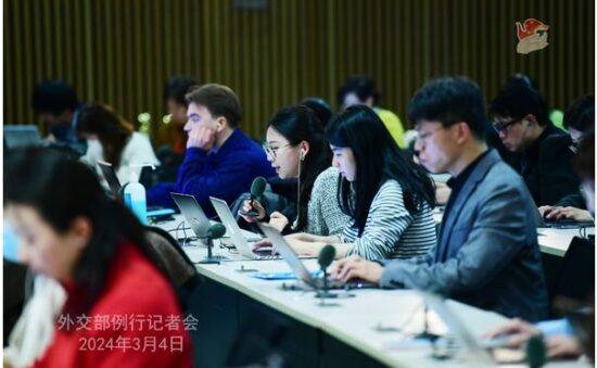 和平日报 | 中国不会去主导世界，更不认为世界应当由谁主导